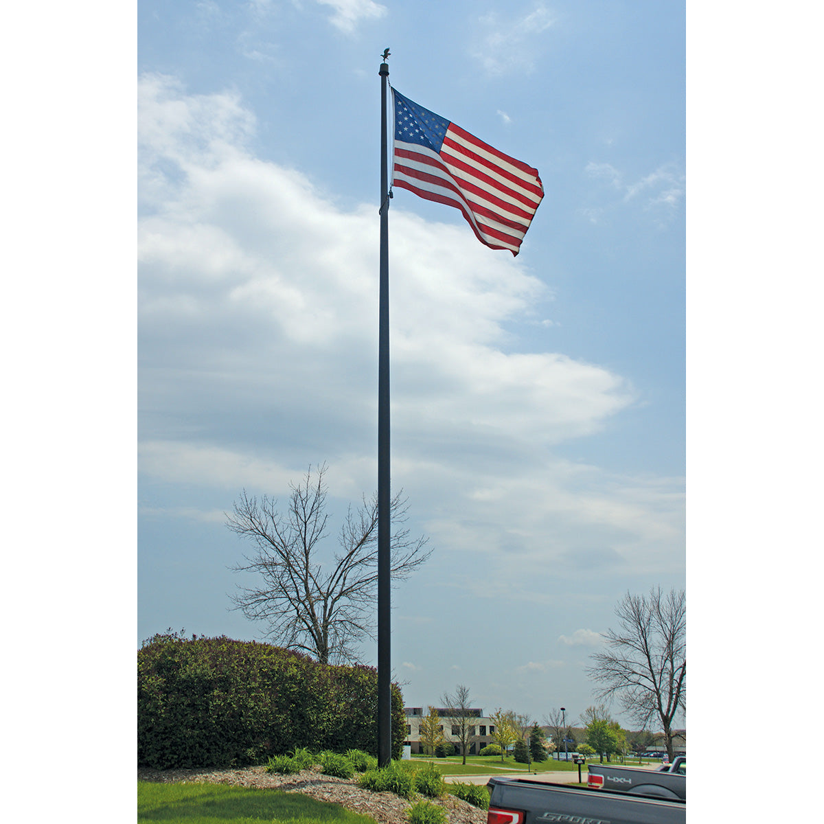 flagpole-deluxe-series-aluminum-Flagsource